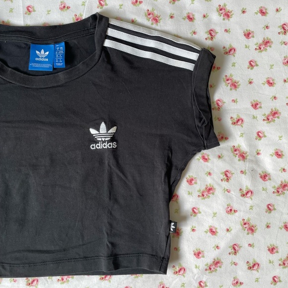 ADIDAS - Cropped Black & White Baby Tee - Picture 5 of 7